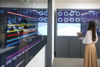 探秘寶馬數字化工廠 數據驅動的智能制造前沿實踐